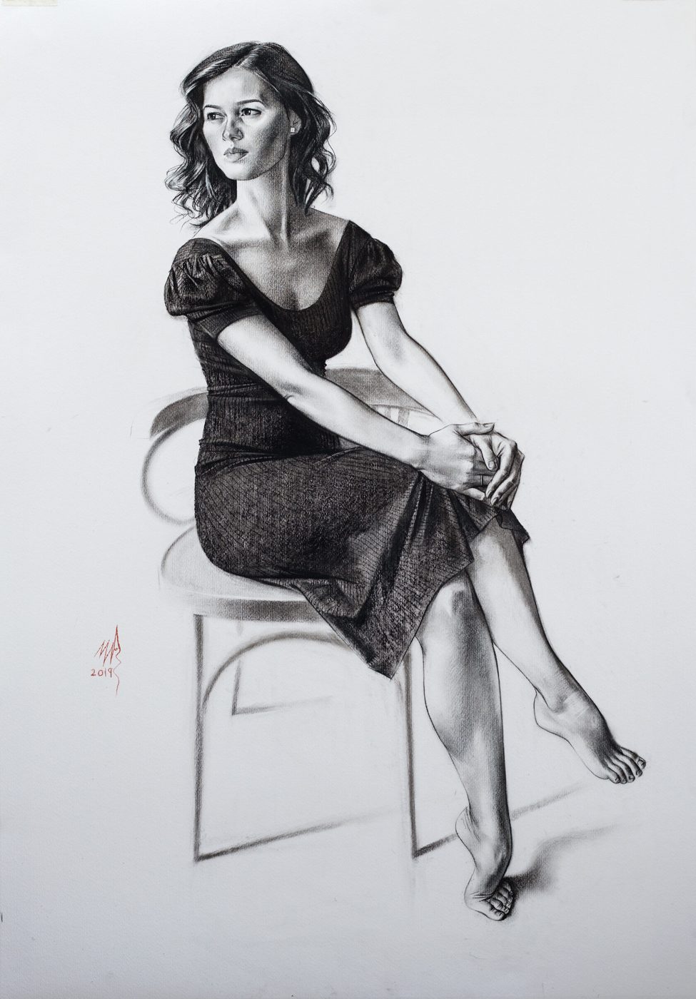 ОКСАНА из серии «красивые мамы», Бумага/уголь, 100 × 70 см, 2019, художник Наталья Дикунова