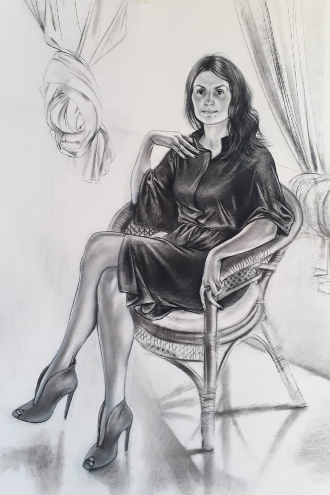 НАТАЛИ из серии «красивые мамы», Бумага/уголь, 100 × 70 см, 2018, художник Наталья Дикунова